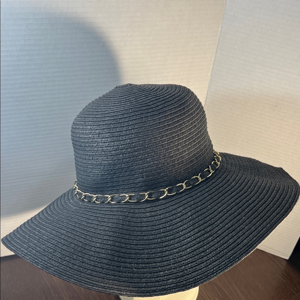 Elegant Black Wide-Brim Hat with Gold Chain